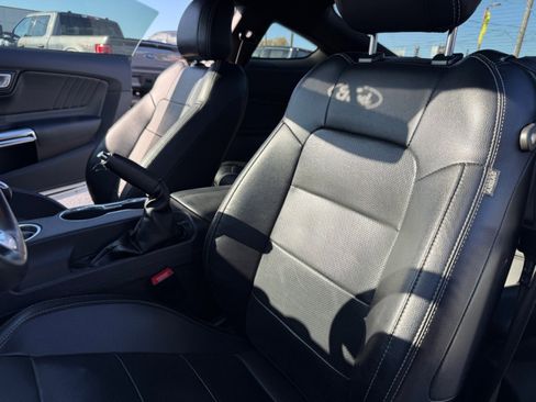 Used 2019 Ford Mustang Premium image 16