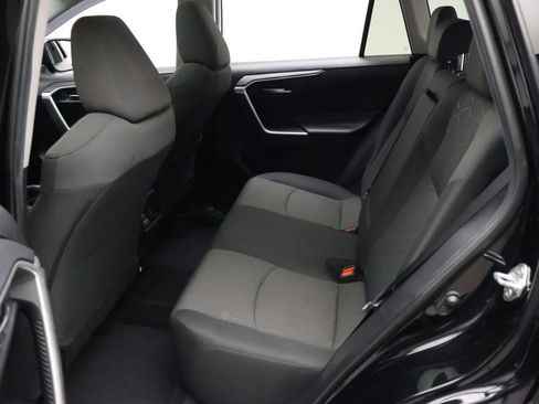 Certified 2020 Toyota RAV4 XLE w/ Convenience Package FWD image 19