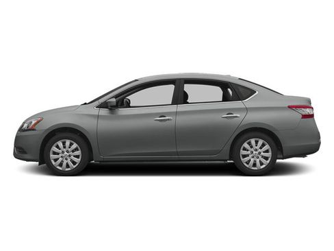 Used 2014 Nissan Sentra SR w/ SR Driver Package FWD image 3