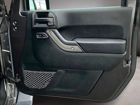 Used 2018 Jeep Wrangler Unlimited Sport S AWD/4WD image 26