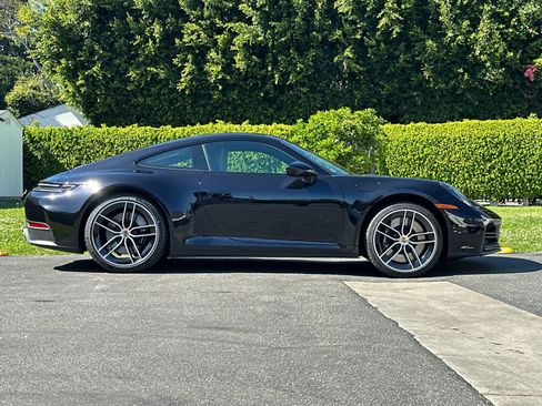 New 2026 Porsche 911 Carrera 4S image 9