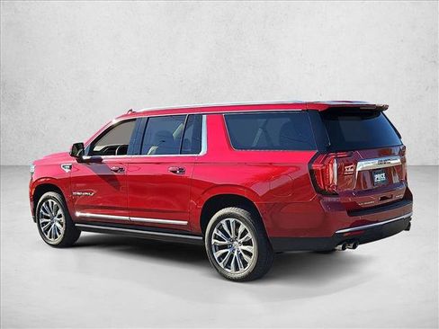 Used 2021 GMC Yukon XL Denali w/ Denali Premium Package AWD/4WD image 8