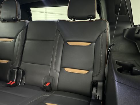 Used 2023 GMC Yukon AT4 AWD/4WD image 18