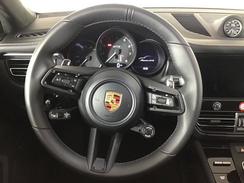 Certified 2026 Porsche Macan GTS AWD/4WD image 21