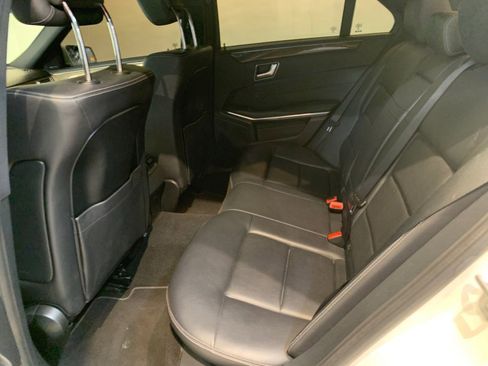 Used 2016 Mercedes-Benz E 350 4MATIC Sedan image 38
