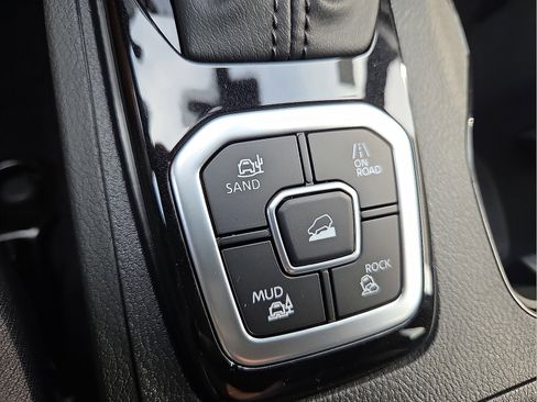 New 2026 Nissan Frontier SV w/ Tow Package image 18