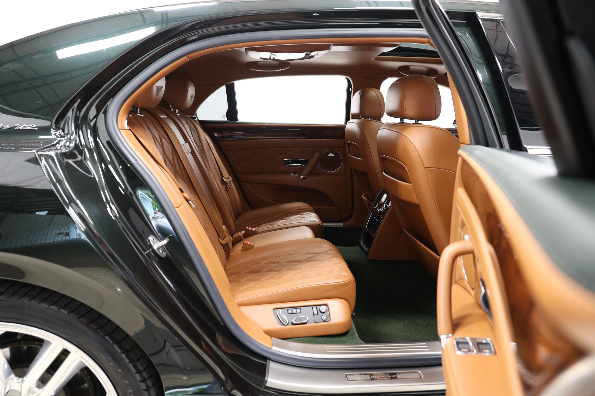 Used 2016 Bentley Flying Spur W12 AWD/4WD image 68