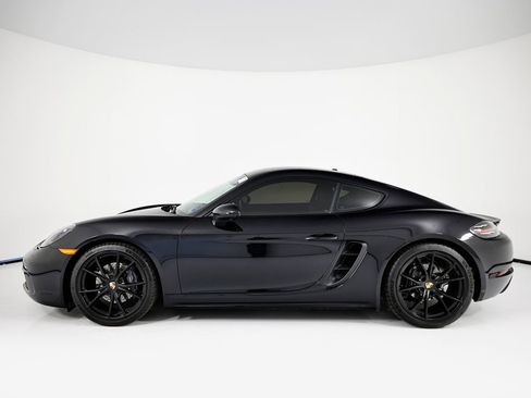 Certified 2025 Porsche 718 Cayman RWD image 2