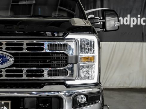 Used 2024 Ford F350 XLT AWD/4WD image 32