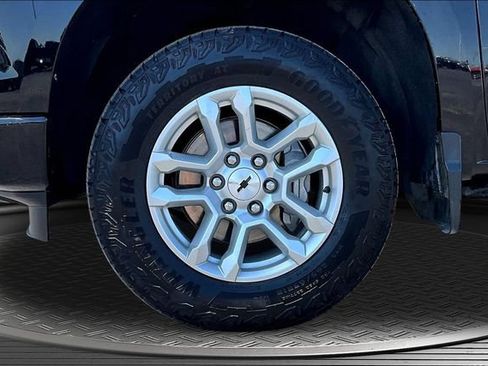 Used 2024 Chevrolet Silverado 1500 RST w/ Convenience Package II AWD/4WD image 34