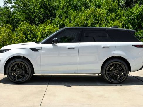 New 2026 Land Rover Range Rover Sport Dynamic SE AWD/4WD image 16