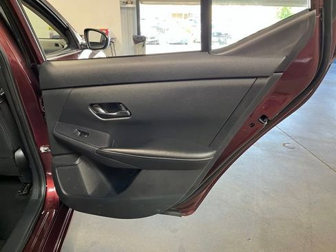 Used 2024 Nissan Sentra SV FWD image 15