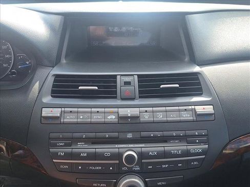 Used 2010 Honda Crosstour EX image 10