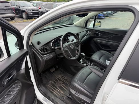 Used 2018 Buick Encore Essence AWD/4WD image 7