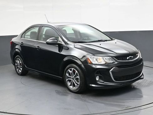 Used 2019 Chevrolet Sonic LT w/ Convenience Package image 2