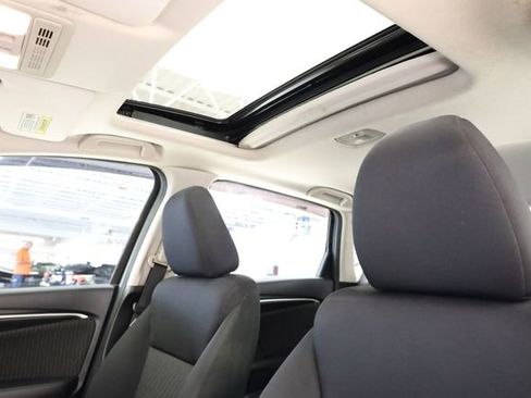 Used 2019 Honda Fit EX image 28