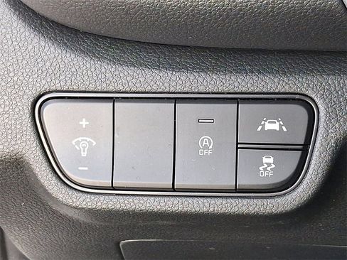 Used 2023 Kia Seltos LX image 24