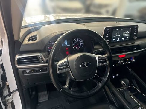 Used 2021 Kia Telluride S FWD image 12