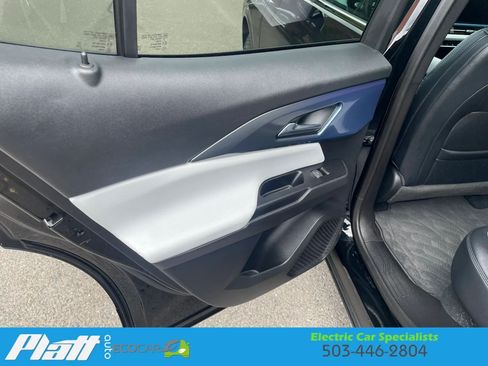 Used 2024 Chevrolet Equinox EV LT FWD image 38