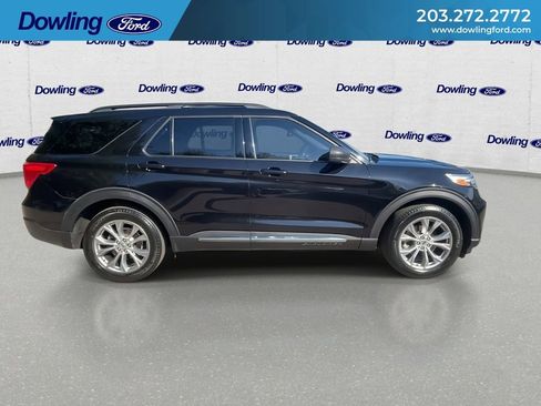 Used 2020 Ford Explorer XLT w/ Equipment Group 202A AWD/4WD image 2