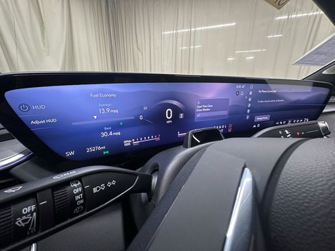 Certified 2025 Buick Enclave Avenir image 31