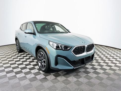 Certified 2024 BMW X2 xDrive28i w/ Technology Package image 2