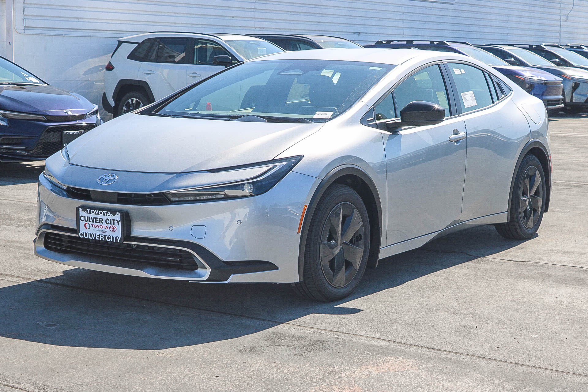 New 2027 Toyota Prius Plug-In Hybrid FWD image 3