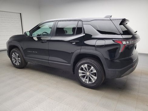 Used 2025 Chevrolet Equinox LT image 3