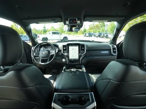Used 2023 RAM 1500 Laramie AWD/4WD image 23