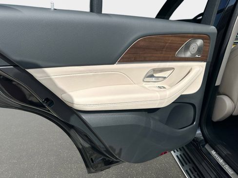 New 2026 Mercedes-Benz GLE 450 4MATIC image 12