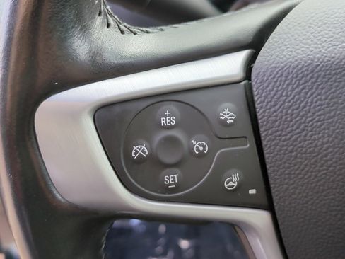 Used 2022 GMC Acadia SLT w/ Technology Package image 18