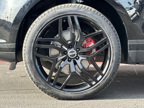 Used 2019 Land Rover Range Rover Velar S image 27