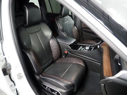 Used 2023 Jeep Grand Cherokee Summit 4xe w/ Advanced Protech Group IV image 2