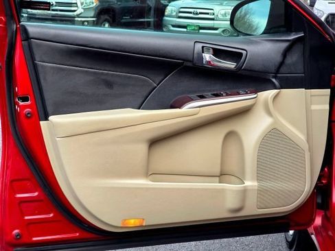 Used 2013 Toyota Camry XLE image 25