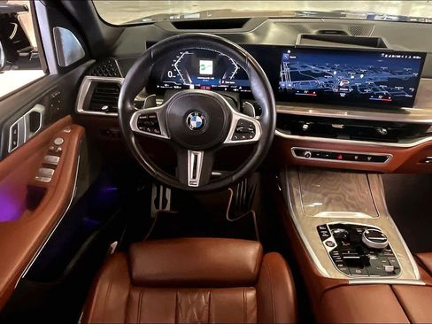 Used 2023 BMW X7 M60i w/ Executive Package image 5