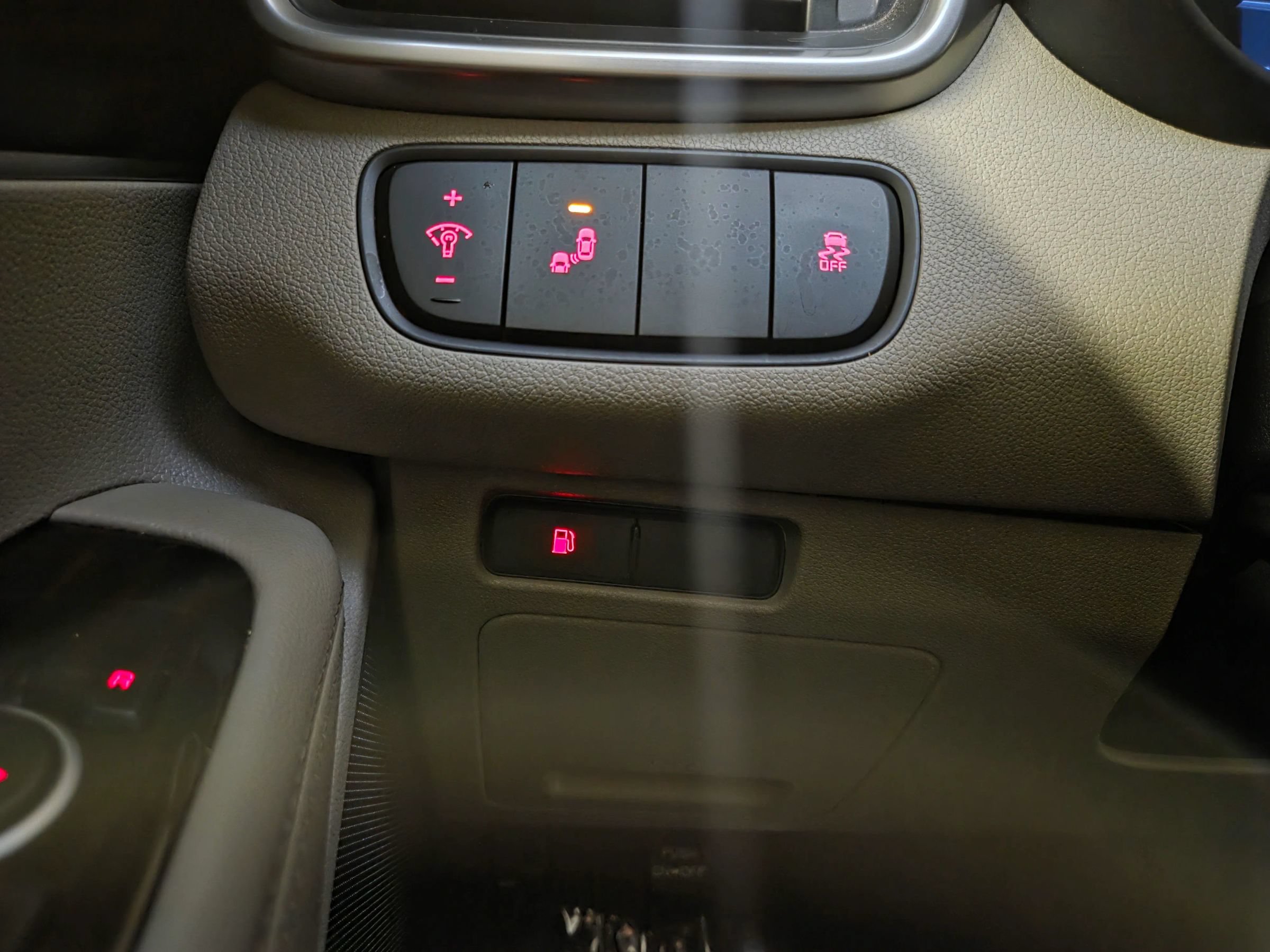 Used 2020 Kia Sorento S FWD image 24