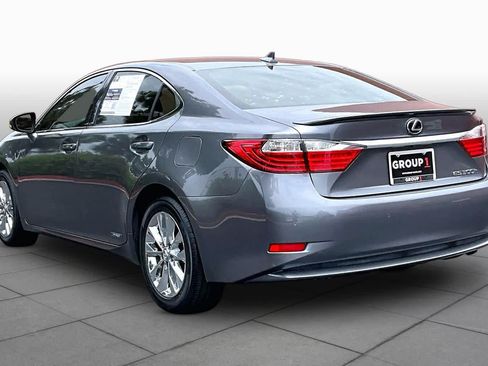 Used 2014 Lexus ES 300h w/ Luxury Package w/Bamboo Trim FWD image 11