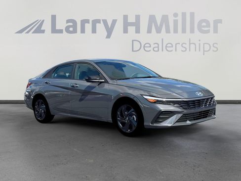 New 2026 Hyundai Elantra SEL Sport FWD image 10