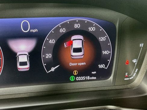 Used 2023 Honda Accord EX image 11