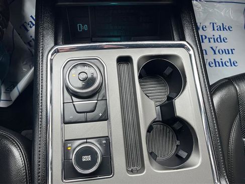 Used 2020 Ford Expedition XLT w/ Equipment Group 202A image 9