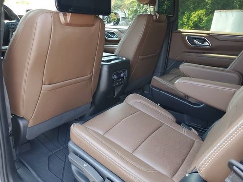 Certified 2023 Chevrolet Tahoe High Country w/ Premium Package AWD/4WD image 15