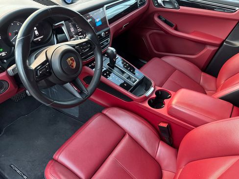 Used 2023 Porsche Macan S image 10