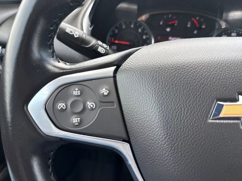 Used 2022 Chevrolet Traverse LT FWD image 27