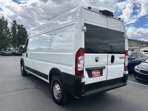 Used 2022 RAM ProMaster 2500 image 3
