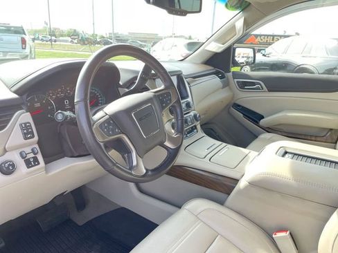 Used 2020 GMC Yukon Denali w/ Denali Premium Package image 13