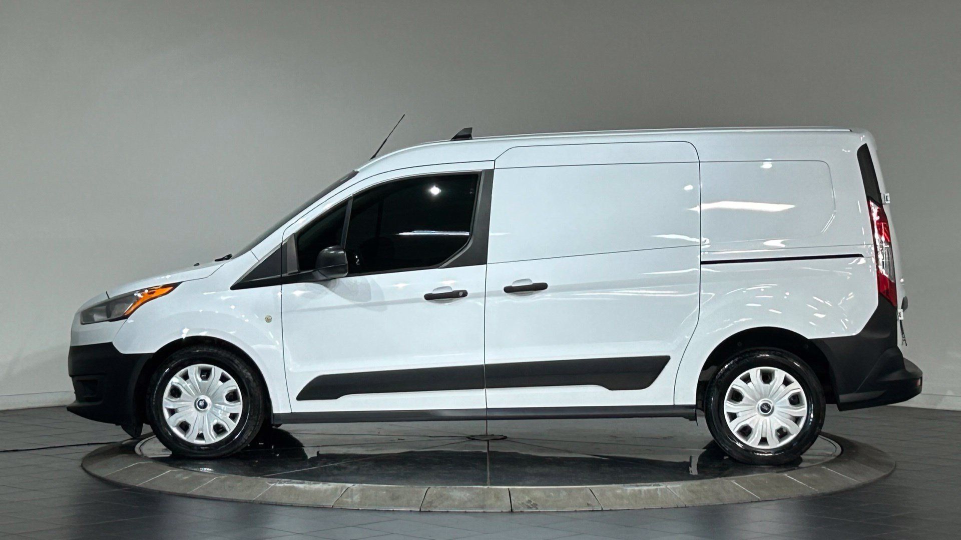 Used 2019 Ford Transit Connect XL FWD image 6