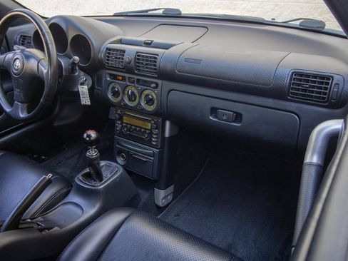 Used 2002 Toyota MR2 RWD image 16