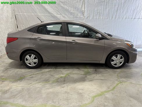 Used 2017 Hyundai Accent SE FWD image 14