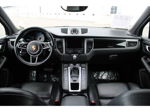 Used 2015 Porsche Macan S AWD/4WD image 10