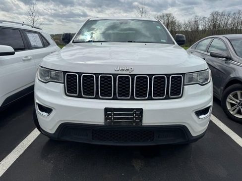 Used 2018 Jeep Grand Cherokee Laredo image 2